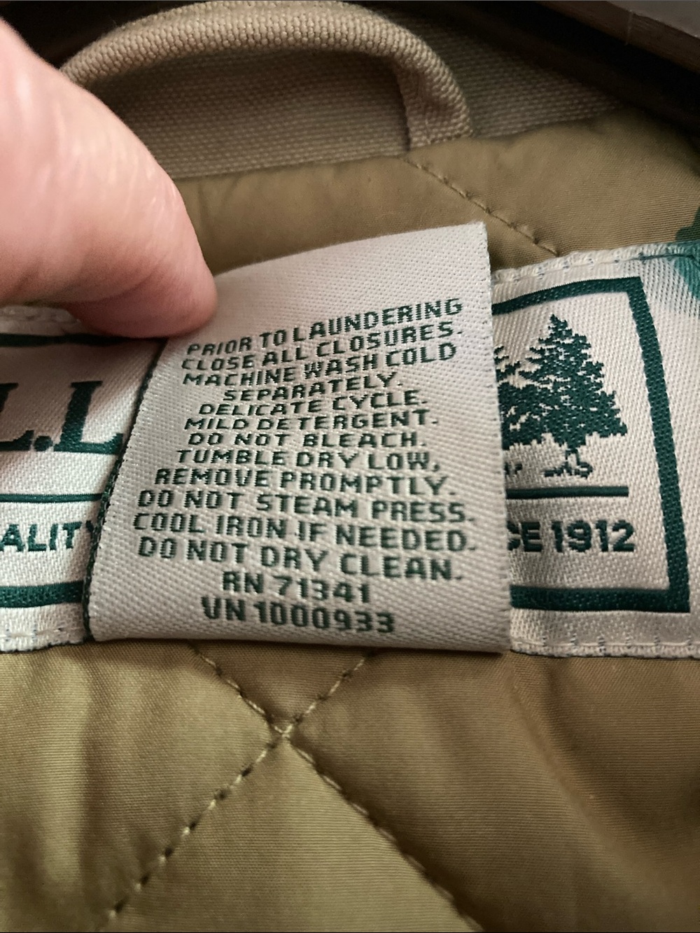 L.L. Bean women's Adirondack Barn Coat quilted lining tan corduroy insulated - Picture 6 of 10